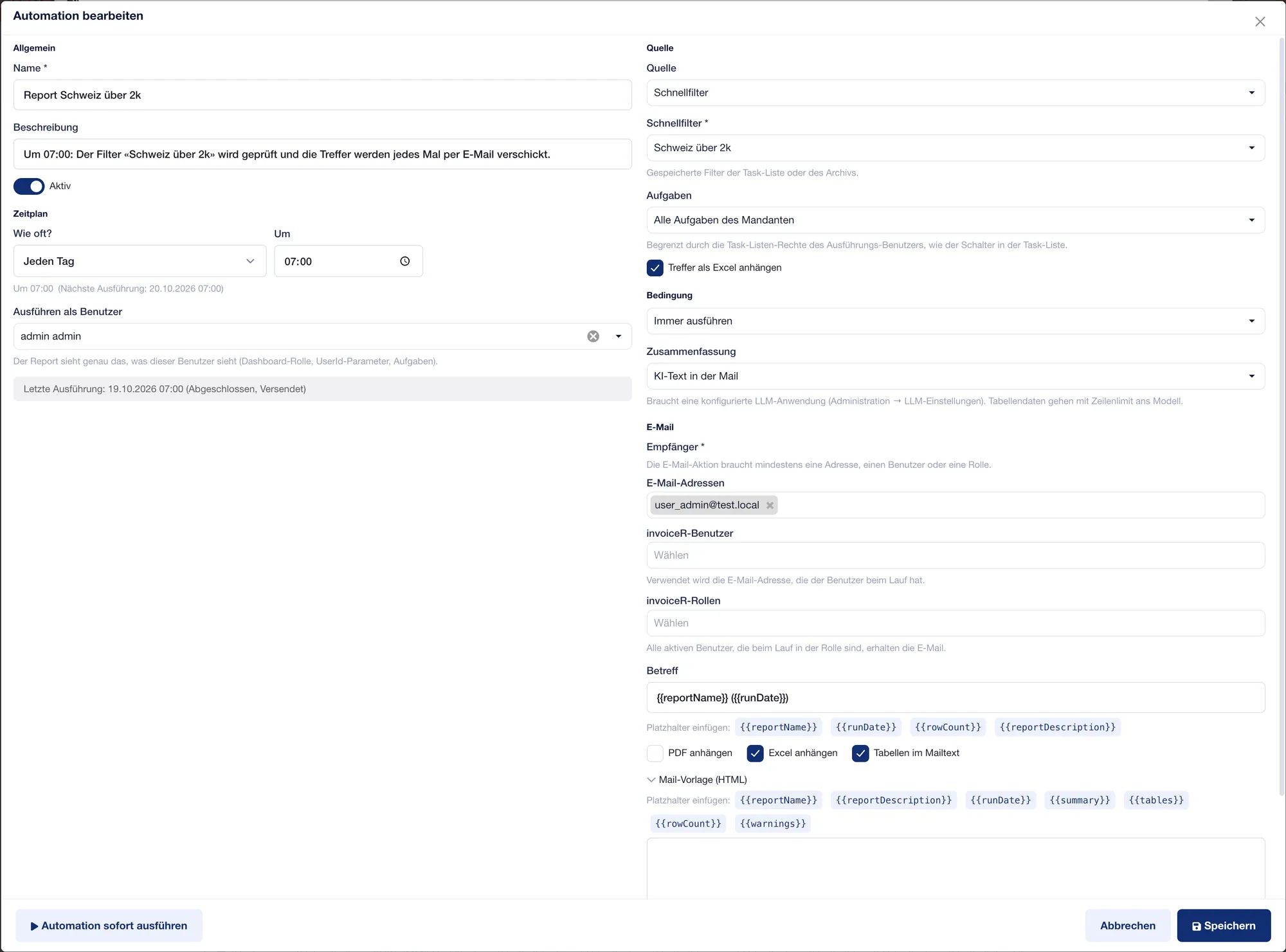 Erweiterte Einstellungen einer Automation: links Name, Zeitplan und der Benutzer, unter dem der Report läuft; rechts Quelle, Bedingung, KI-Zusammenfassung und die Empfänger als E-Mail-Adressen, invoiceR-Benutzer und invoiceR-Rollen, darunter Betreff mit Platzhaltern und die Anhänge.